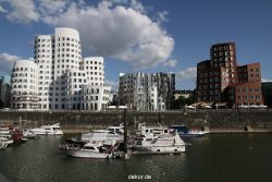 duesseldorf-medienhafen-medienhafen-gehry-bauten-062