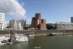 duesseldorf-medienhafen-medienhafen-gehry-bauten-063