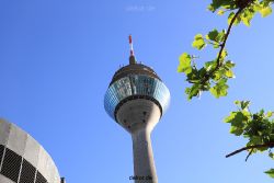 duesseldorf-medienhafen-medienhafen-rheinturm-003
