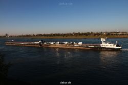 duesseldorf-medienhafen-rhein-schiffe-016