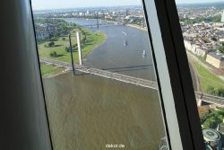 duesseldorf-medienhafen-rheinturm-aussicht-021