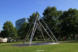 duesseldorf-medienhafen-rheinturm-009