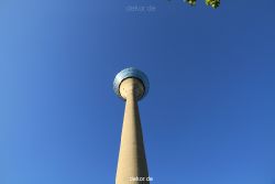 duesseldorf-medienhafen-rheinturm-059
