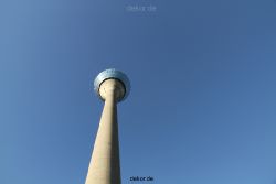 duesseldorf-medienhafen-rheinturm-060