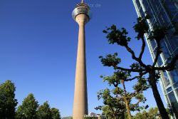 duesseldorf-medienhafen-rheinturm-062