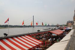 duesseldorf-altstadt-rheinpromenade-020