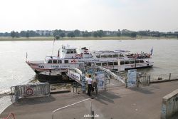 duesseldorf-altstadt-rheinpromenade-021