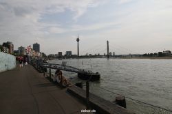duesseldorf-altstadt-rheinpromenade2-026