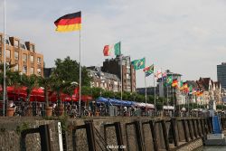 duesseldorf-altstadt-rheinpromenade2-028