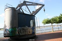 duesseldorf-altstadt-rheinpromenade2-044