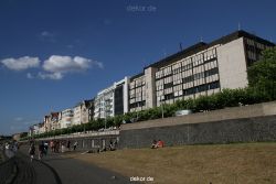 duesseldorf-altstadt-rheinpromenade2-054