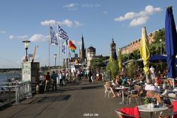 duesseldorf-altstadt-rheinpromenade2-060