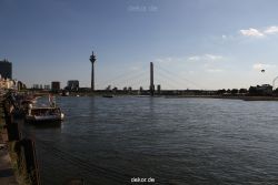 duesseldorf-altstadt-rheinpromenade2-065