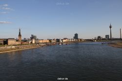 duesseldorf-altstadt-rheinpromenade2-073