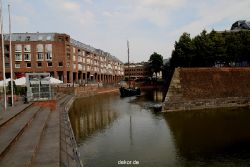 duesseldorf-altstadt-alter-hafen-001