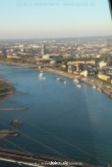 duesseldorf-altstadt-rheinpromenade-von-oben-005_tn