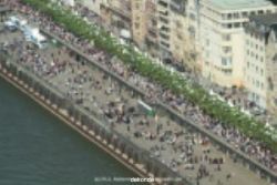 duesseldorf-altstadt-rheinpromenade-von-oben-013_tn