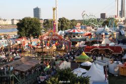 duesseldorf-rheinwiesen-kirmes-2010-018