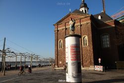 duesseldorf-saeulenheilige-fremde-020