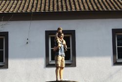 duesseldorf-saeulenheilige-vater-und-sohn-015