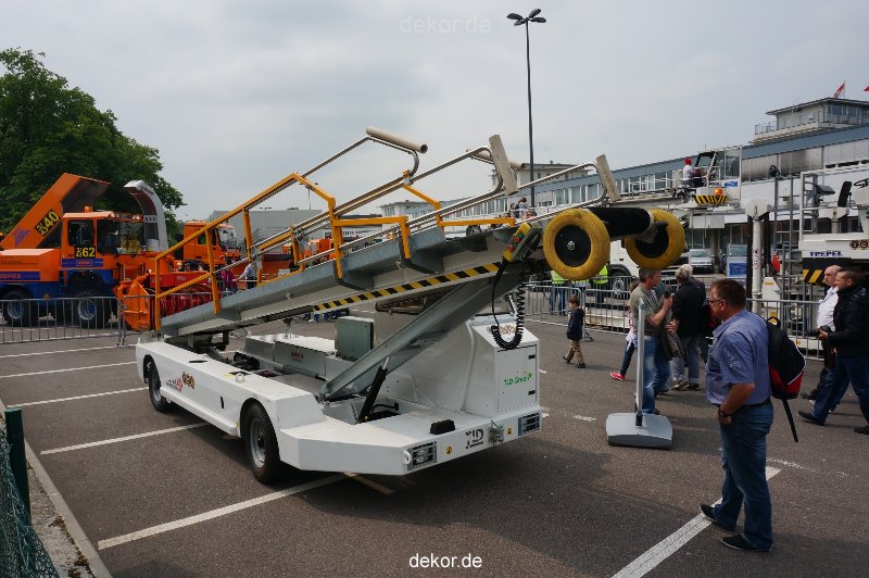 duesseldorf-luftfahrttag-2013-fahrzeuge-056