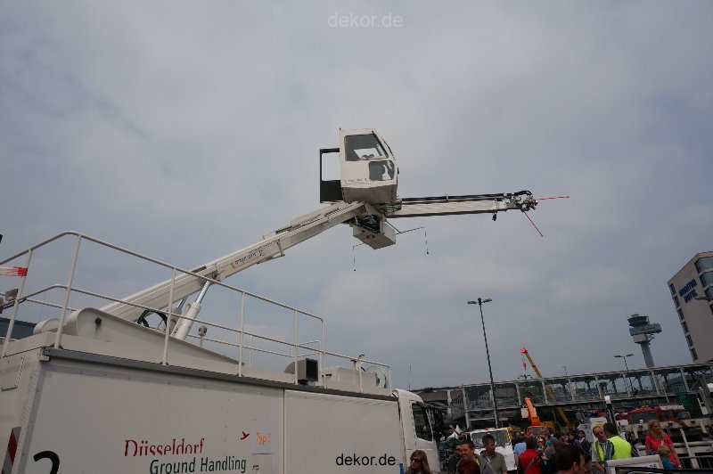 duesseldorf-luftfahrttag-2013-fahrzeuge-073