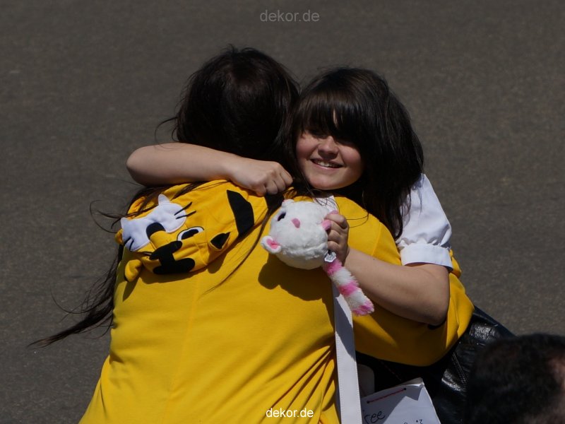 duesseldorf-japantag-2013-free-hugs-011
