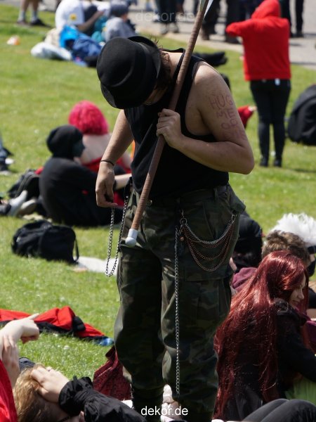 duesseldorf-japantag-2013-free-hugs-019
