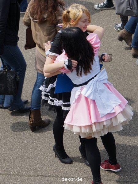 duesseldorf-japantag-2013-free-hugs-026
