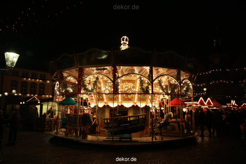 weihnachtsmaerkte-2010-duesseldorf-rathausplatz-abend-001
