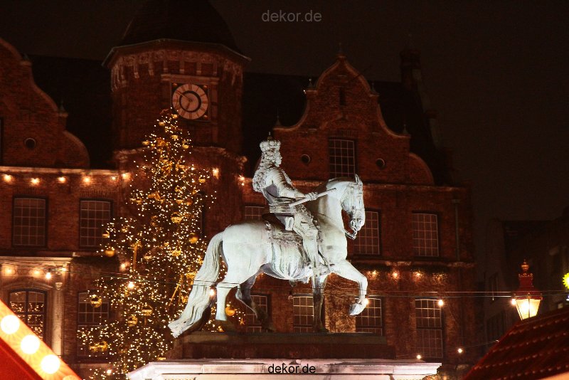 weihnachtsmaerkte-2010-duesseldorf-rathausplatz-abend-020
