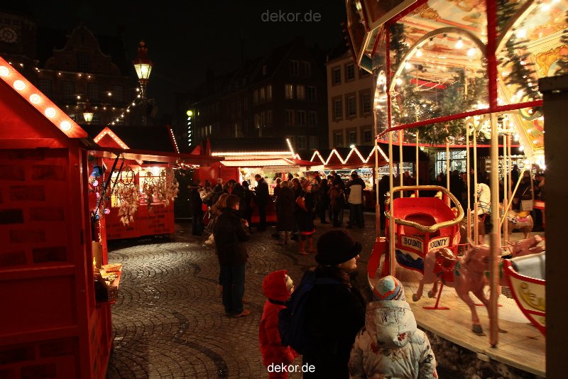 weihnachtsmaerkte-2010-duesseldorf-rathausplatz-abend-021