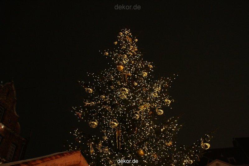 weihnachtsmaerkte-2010-duesseldorf-rathausplatz-abend-046