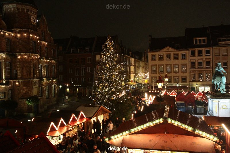 weihnachtsmaerkte-2010-duesseldorf-rathausplatz-abend-058