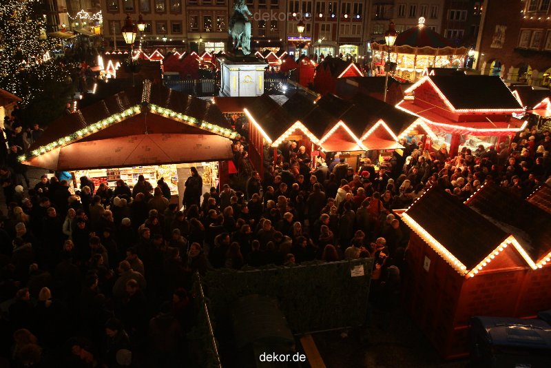 weihnachtsmaerkte-2010-duesseldorf-rathausplatz-abend-062
