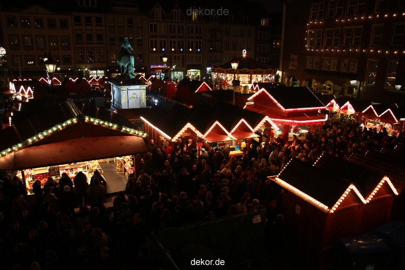 weihnachtsmaerkte-2010-duesseldorf-rathausplatz-abend-080