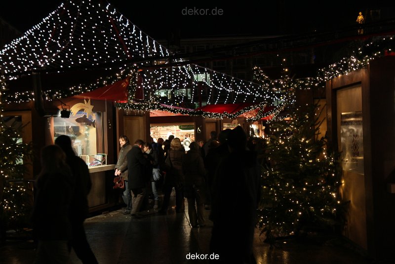weihnachtsmaerkte-2010-koeln-domplatz-abends-011