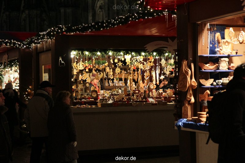 weihnachtsmaerkte-2010-koeln-domplatz-abends-024