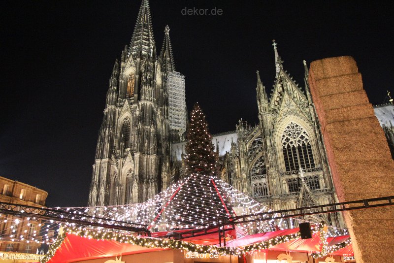 weihnachtsmaerkte-2010-koeln-domplatz-abends-043