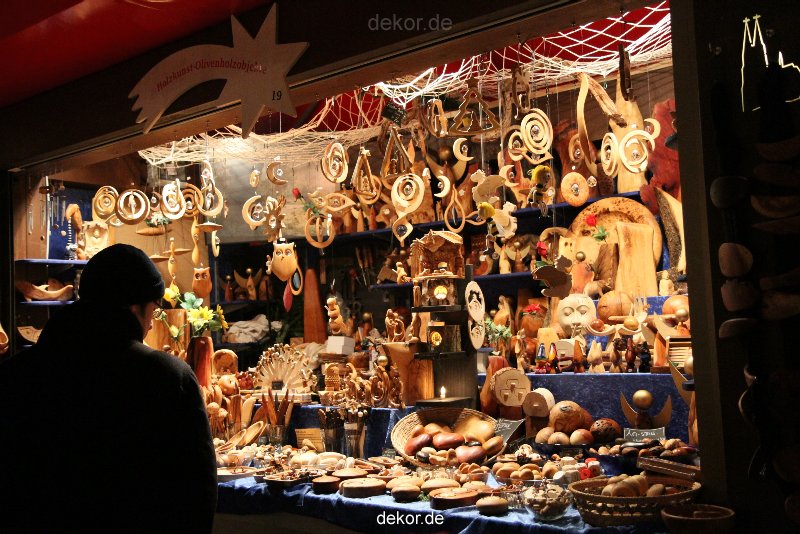 weihnachtsmaerkte-2010-koeln-domplatz-abends-050