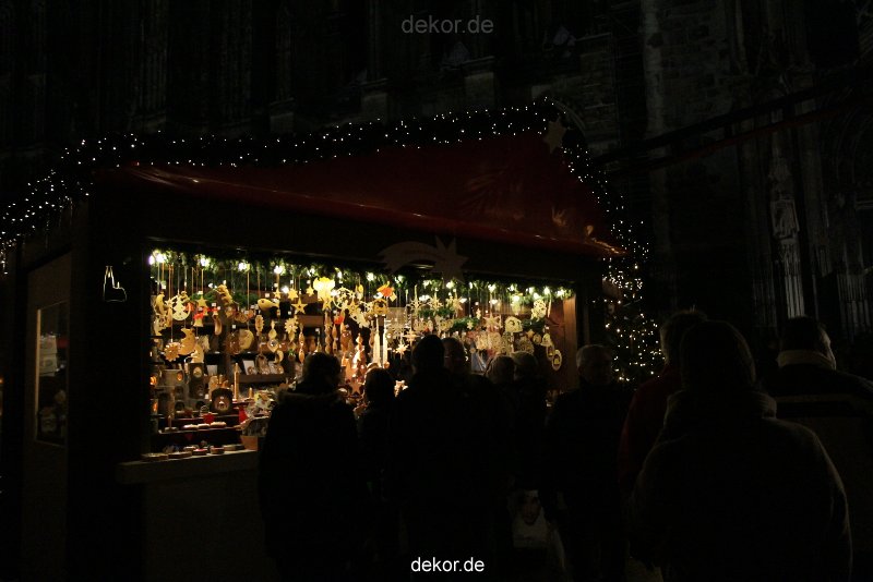 weihnachtsmaerkte-2010-koeln-domplatz-abends-052