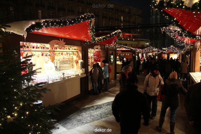 weihnachtsmaerkte-2010-koeln-domplatz-abends-070
