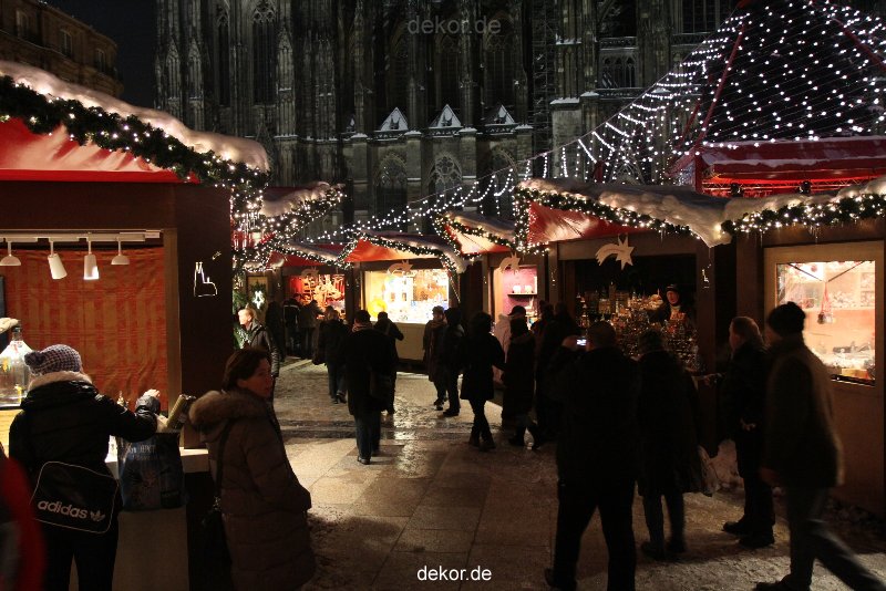 weihnachtsmaerkte-2010-koeln-domplatz-abends-071