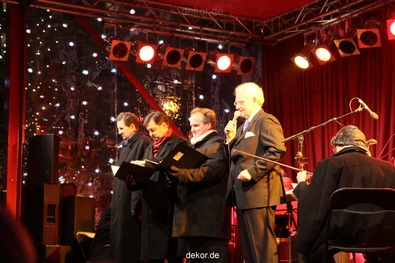 weihnachtsmaerkte-2010-koeln-domplatz-abends-101