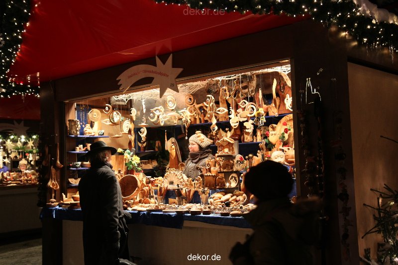 weihnachtsmaerkte-2010-koeln-domplatz-abends-106