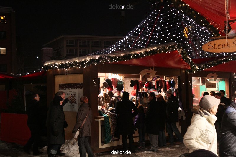 weihnachtsmaerkte-2010-koeln-domplatz-abends-107