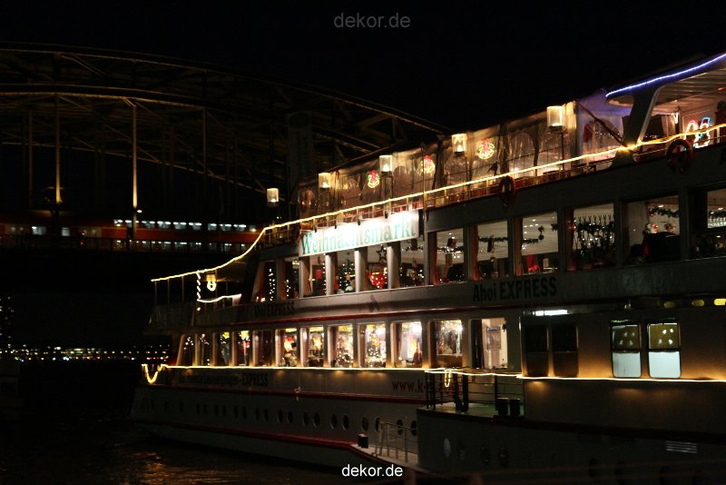 weihnachtsmaerkte-2010-koeln-schiff-006