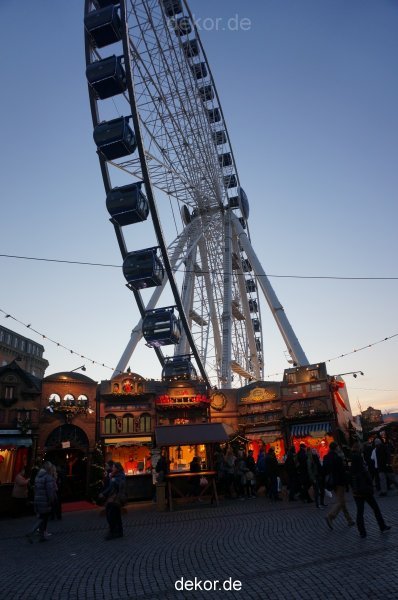 weihnachtsmaerkte-2013-duesseldorf-schlossturm-032
