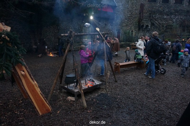 weihnachtsmaerkte-2013-solingen-schloss-burg-spiel-022