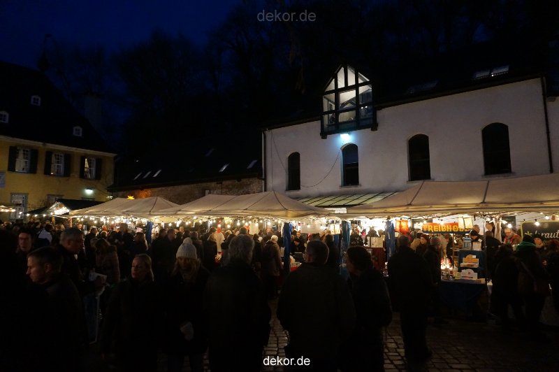 weihnachtsmaerkte-2013-wuppertal-schloss-luentenbeck-075